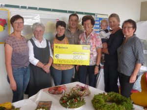 Scheckübergabe_2016