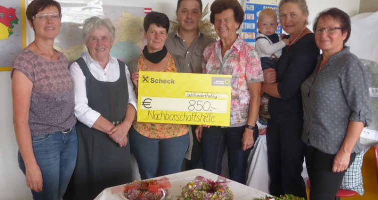Scheckübergabe_2016